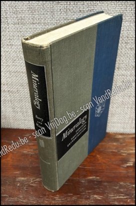 Afbeeldingen van Mineralogy: Concepts, Descriptions, Determinations
